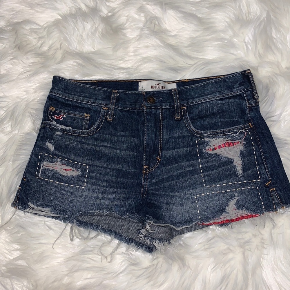 5 for $25🎈 Hollister patchwork cut off shorts!